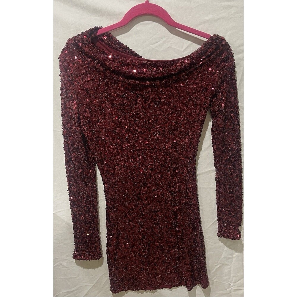 Vici Dasha Party/Holiday Wine Dress Strechy Sequin Long Sleeve Mini Size Small